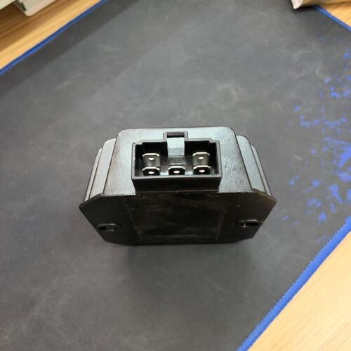 银钢摩托车YG250-NTNF独角兽YG300B大边三原厂18级直流调压整流器