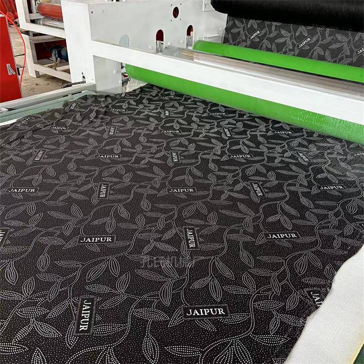 皮革毛毡布橡塑板布料涂布复合机无纺布卷对卷热胶毛毯EVA贴合机