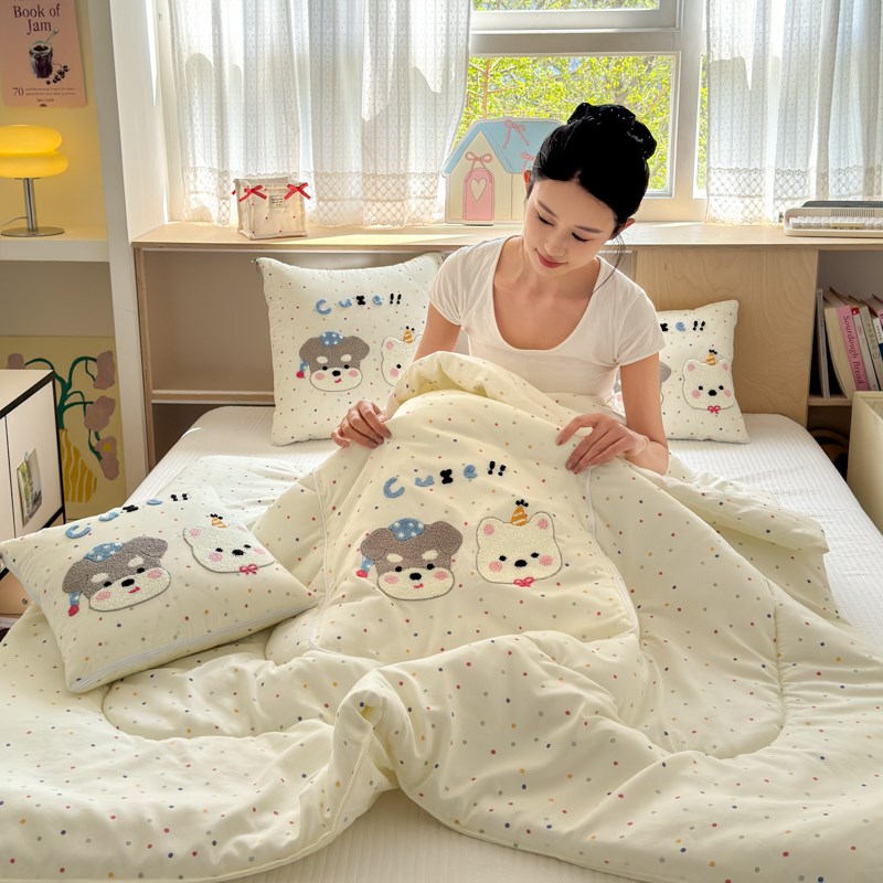 抱枕被子两用二合一四季通用汽车载卡通靠垫被办公室午睡休空调毯