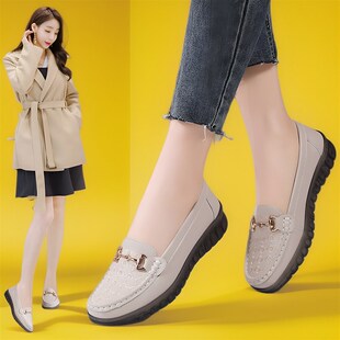 真皮豆豆鞋d女2024春浅口平底妈妈中老年软底舒适休闲单鞋大码女