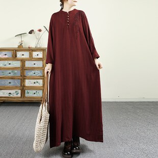 千秋飞燕复古国风色织亚麻刺绣长袍连衣裙秋季新款宽松竖条纹长裙