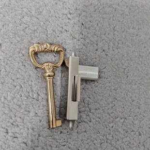 落地钟钥匙锁芯一套