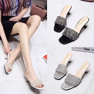 细跟拖鞋 2020夏季 时尚 新款 露趾方头亮片一字拖猫跟外穿凉拖女 韩版