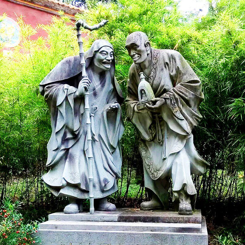 古代僧人玻璃钢仿铜雕塑定制历史人物雕像户外景观广场摆件