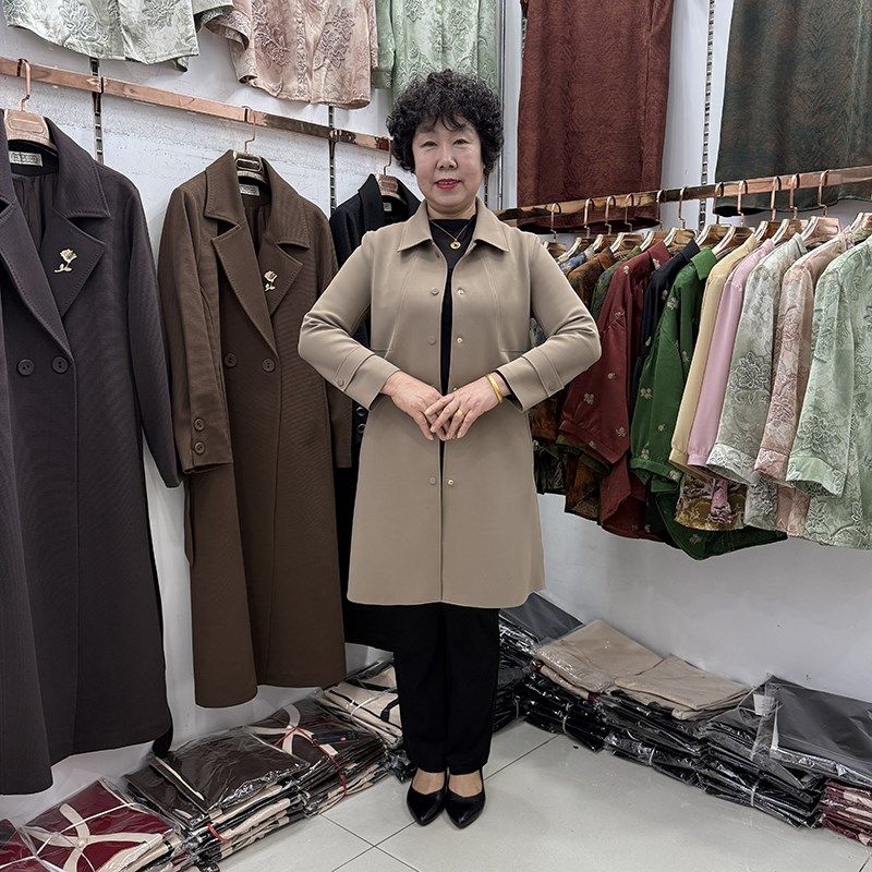 四十五岁女人休闲翻领风衣外套女中长款2025收腰显瘦气质妈妈装