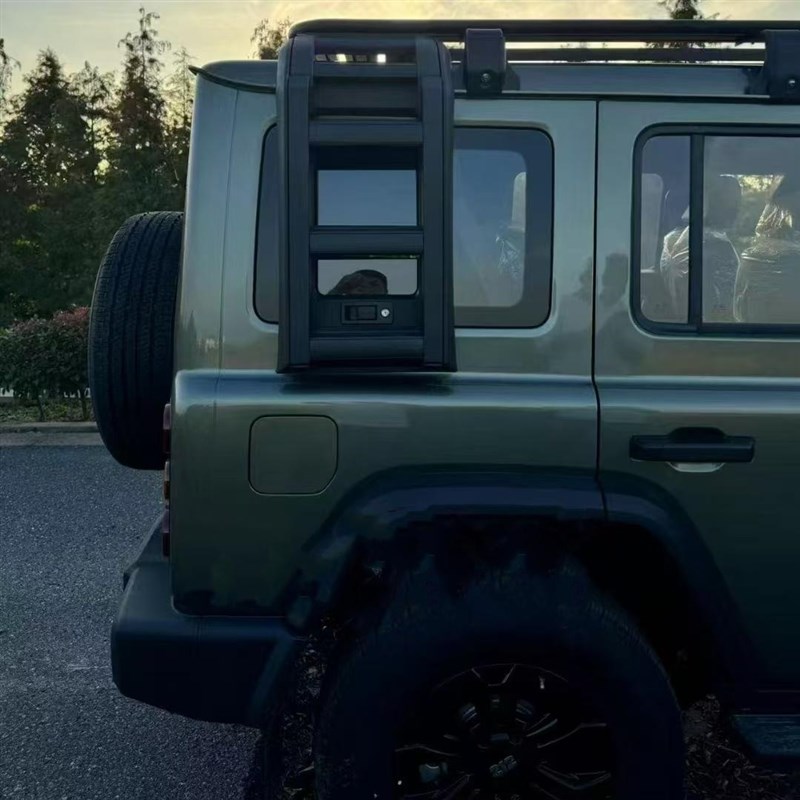 24北汽212车顶平台车顶行李架侧书包爬梯机甲车顶帐篷改装