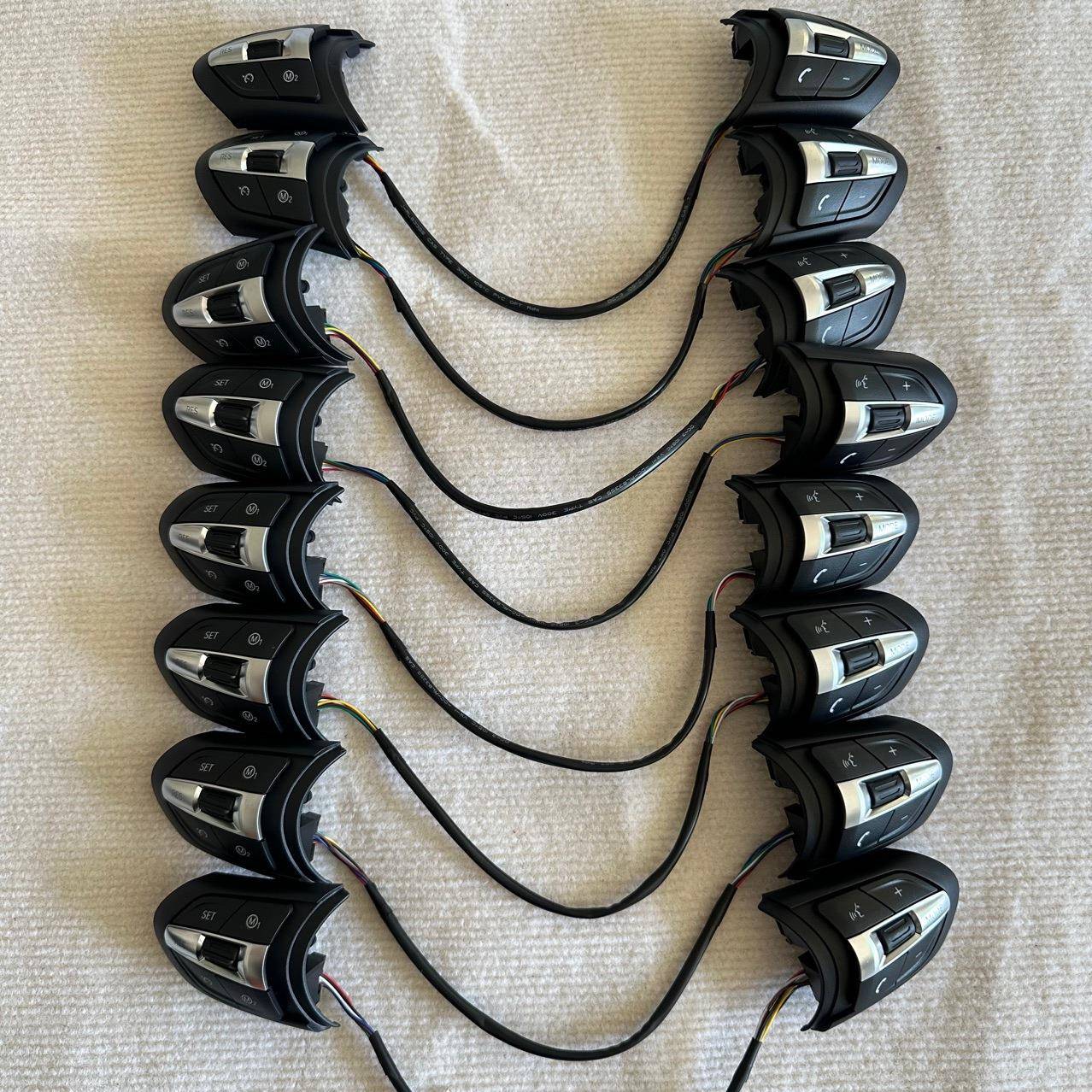 适用宝马3系1系X1x25系丁字裤方向盘定速巡航总成多功能按键开关