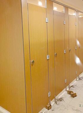 公共卫生间校所隔断板洗手间淋厕KGU浴防水挡学抗倍特铝蜂板窝隔