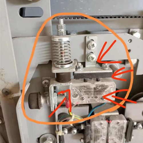 上海盖普电梯用轿门触点开关和开关支架