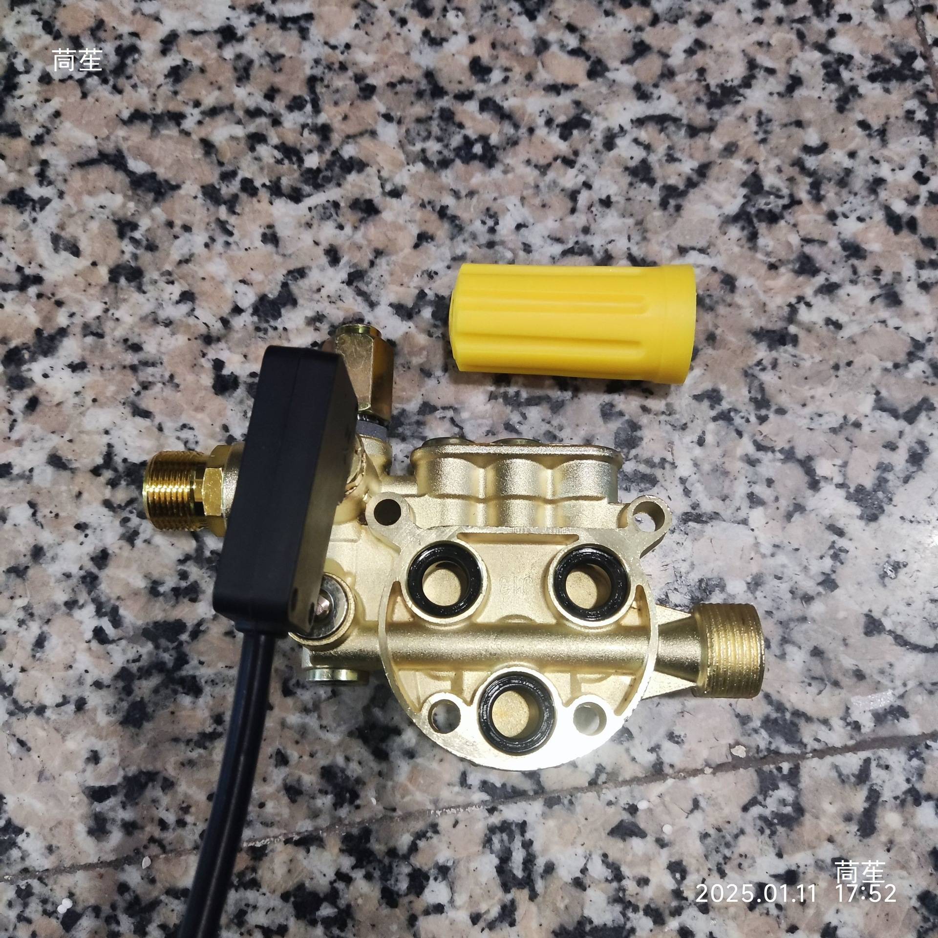 泵盖调压泵头高压洗车机配件自停微动开关泵头总成通用专业垒德株