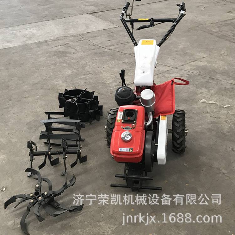 手把转向旋地微耕机四驱柴油耕田除草小型开沟机山地丘陵耕整机