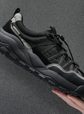 欧洲站2026春季新款机能风户外徒步鞋男黑色厚底轻便百搭复古男鞋