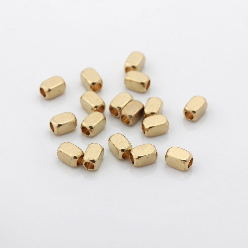 100颗 实心铜珠子黄铜切角方形珠小桶珠隔珠散珠diy配件,纺织面料/辅料/配套,服装加工设备,淘宝优惠券,粉丝福利购,淘宝优惠卷