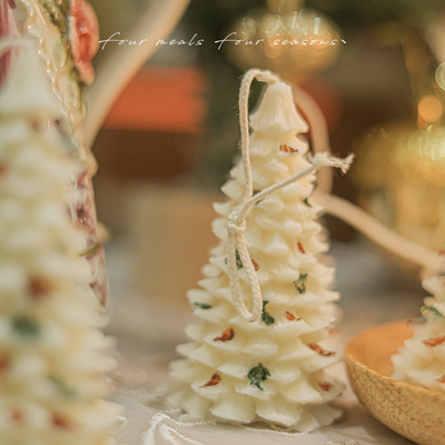 《格林童话》圣诞树装扮香薰蜡烛节日交换礼fourmealsfourseasons