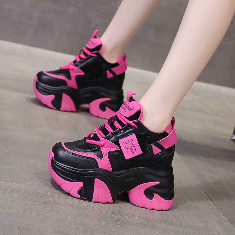 2024年秋冬款网红内增高10cm软底减震百搭时尚小码34小众老爹鞋女