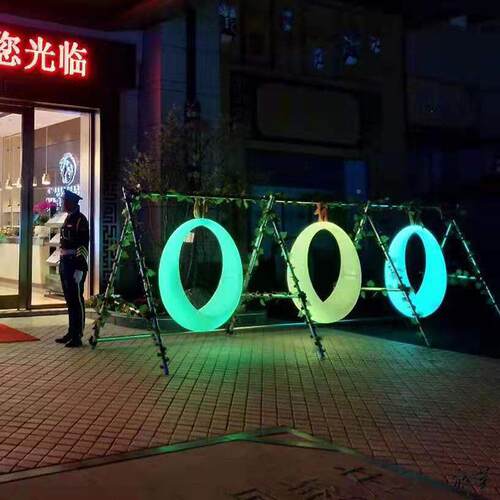 秋千立牌月商场新院灯品LED庭发光亮秋千KOH吊儿童变色景区装饰灯