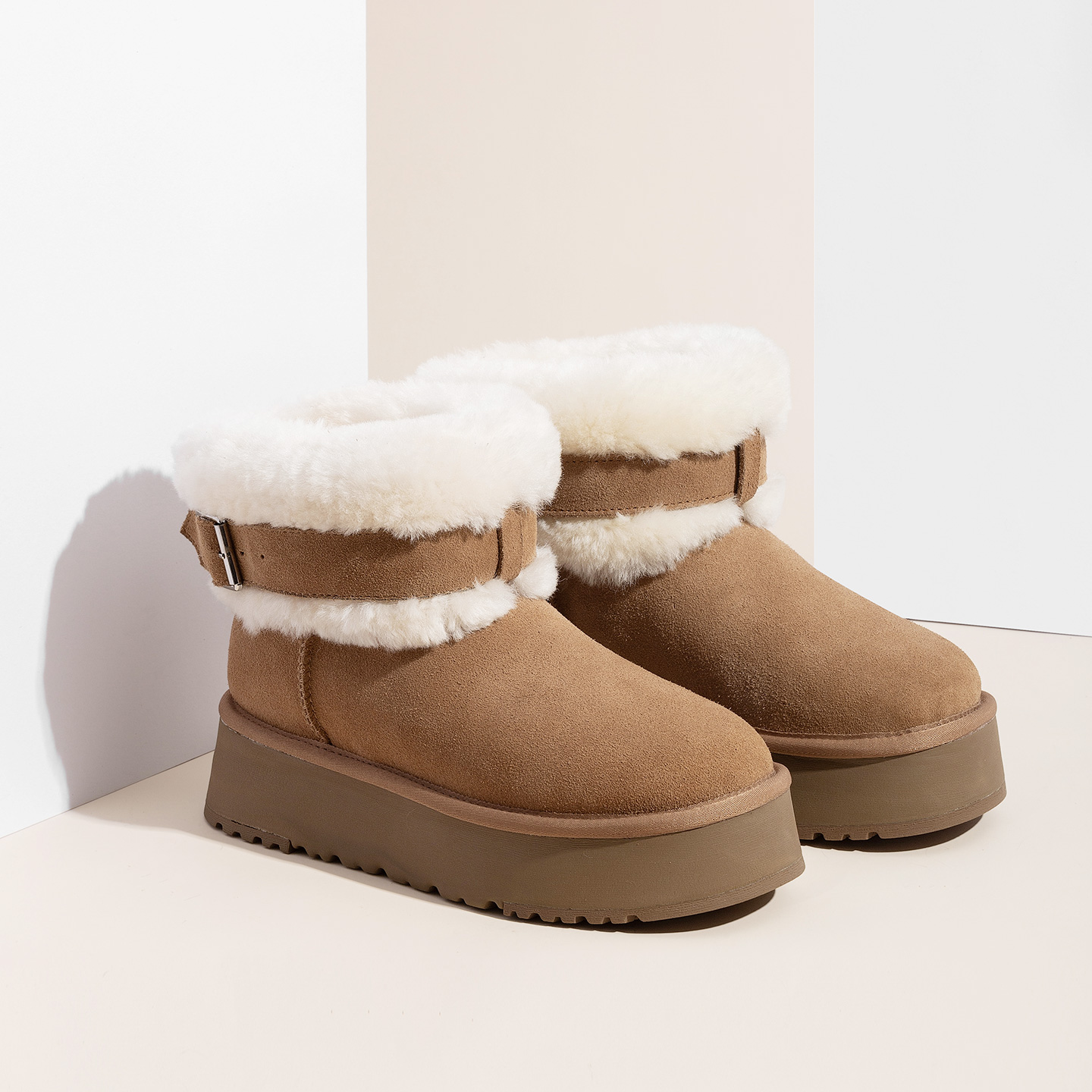 2025冬季新款毛绒边雪地靴女厚底羊皮毛一体加绒加厚防滑防水桑坡