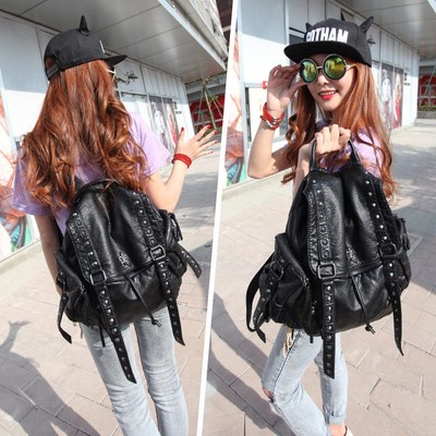 真皮双肩包女2025新款时尚抽带铆钉大容量背包牛皮软皮百搭女包潮