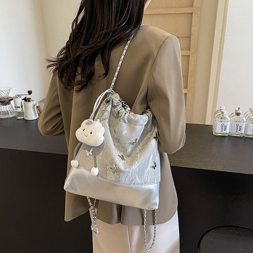 今年流行爆款水桶包女大容量休闲2024新款链条双肩包休闲旅游背包