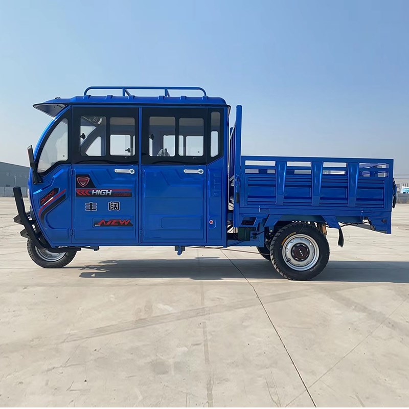 半封闭双排电动三轮车货车载重成C人家用车带棚农用油电两用电瓶