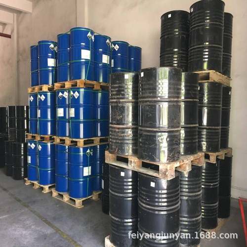 HT-1，0体0三聚固化剂HT100通用型聚脲硬高化剂耐黄变，硬，韧性