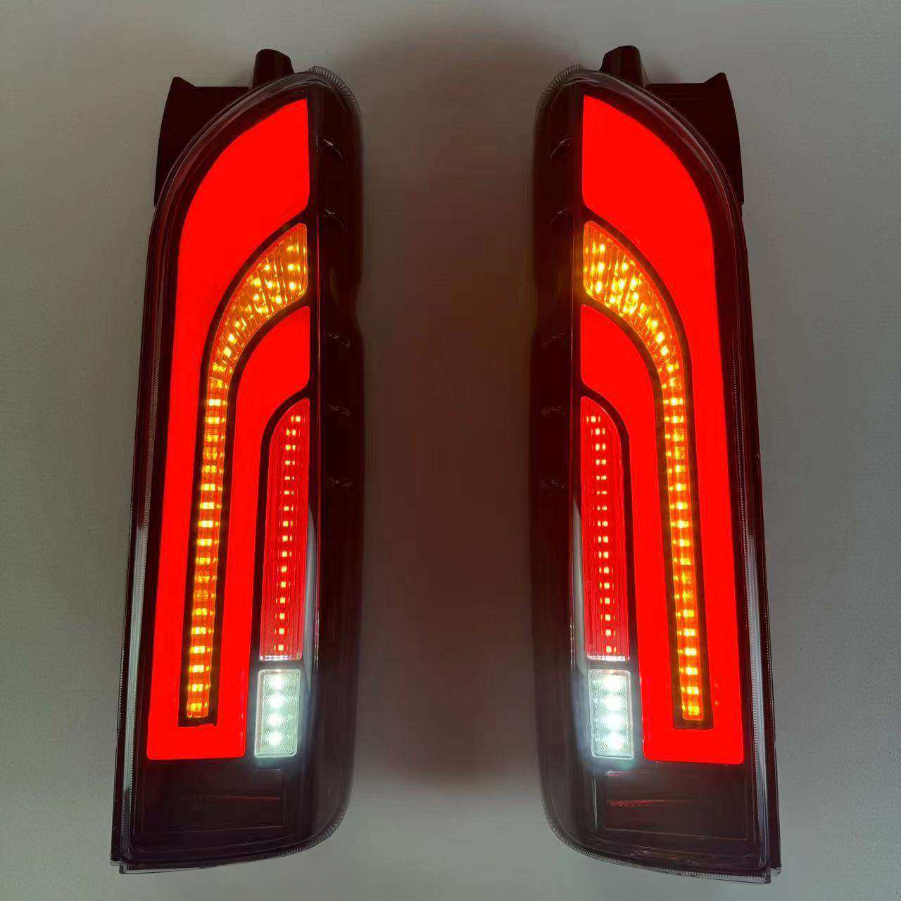 适用于丰田05-18款海狮hiace200系LED尾灯后杠倒车灯转向灯刹车灯