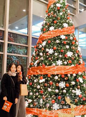 广深东网红打卡圳圣诞树蓝色挂枝造型灯mjj20211光圣诞树蝶恋美陈