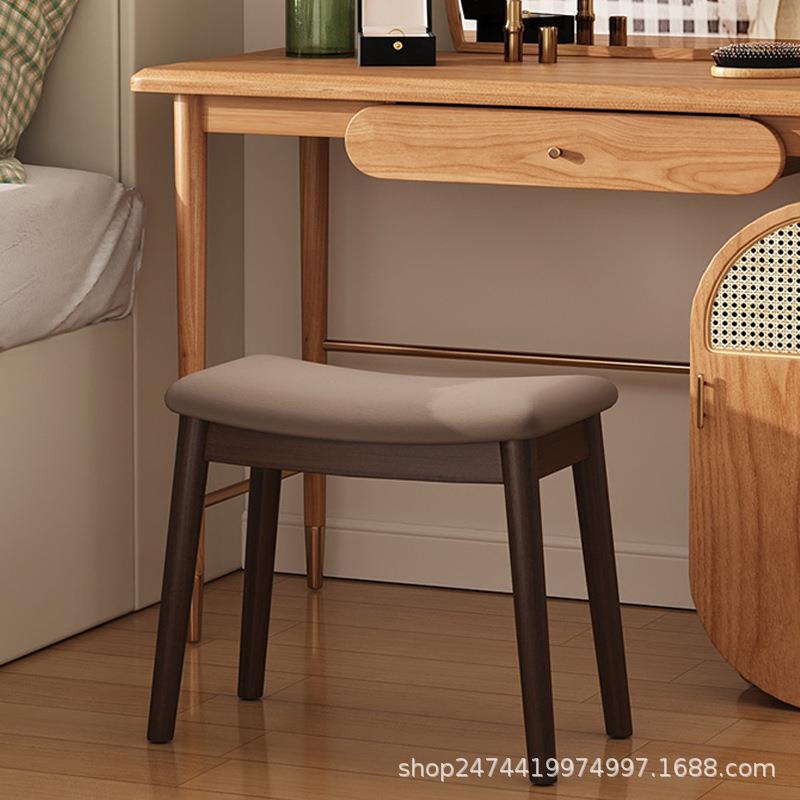 实木梳妆凳现代简约马鞍凳舒适软包化妆凳家用卧室书桌餐椅高凳子