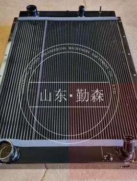 装载机配件型号齐全铲车配件WA380-3水箱424-03-D1220