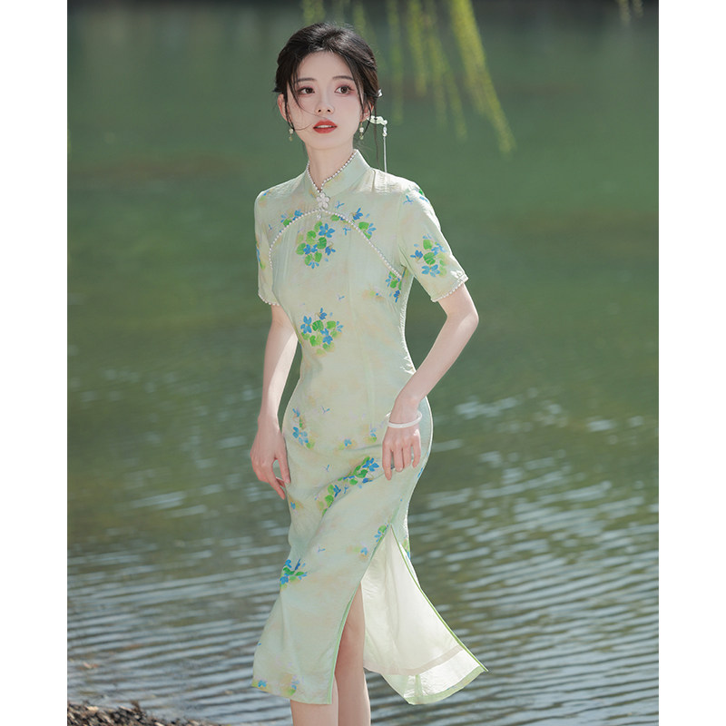 绿色旗袍2025新款夏季小清新改良年轻款少女日常可穿民国风连衣裙