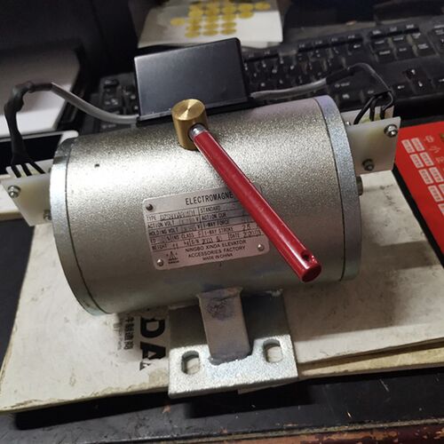 宁波欣达电磁铁 制动器 DZS800AB01D1 曳引机抱闸 原厂 运费到付