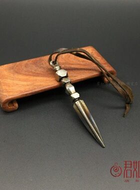 尼泊尔藏云铁金刚杵挂件 手工光面玄铁皮绳包浆金属文玩金刚撅