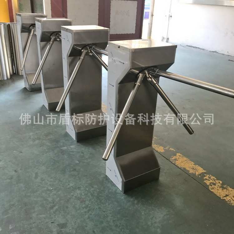 景区游乐场所入口单向立式三辊转闸门 超市进出门口手动单项通道