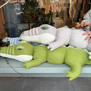 卡通公仔玩具儿童凉豆豆抱枕腰靠凉感陪睡玩偶床上枕头靠枕可拆洗