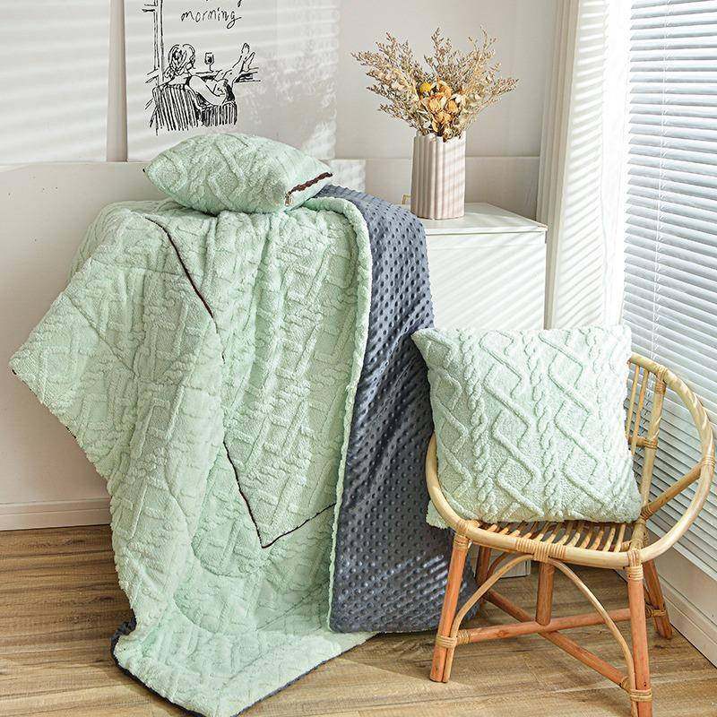 加厚多功能抱枕被子两用塔芙绒毯子靠垫靠枕头被折叠汽车载午休被,居家布艺,抱枕被,淘宝优惠券,粉丝福利购,淘宝优惠卷