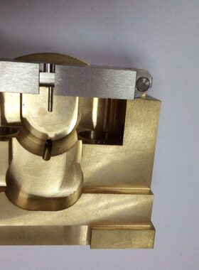 慢走丝SL机上机头铜座 眼模座M600 M601 M602 M603 X187B580H02三