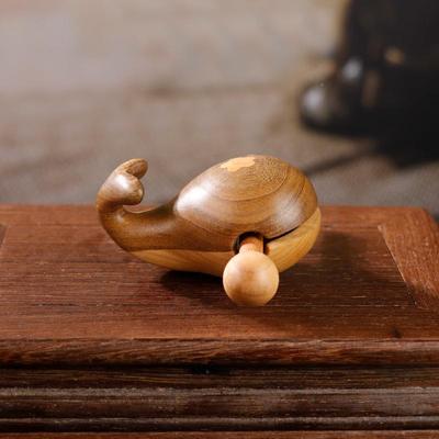 金丝楠木木头雕刻鲸鱼鱼木敲小木鱼文创族手把件上班心静敲打乐器