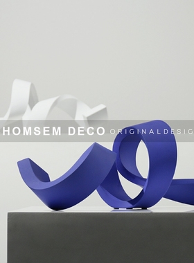 现代简约创意g彩带桌面摆件样板间展厅软装饰品客厅电视柜茶几摆