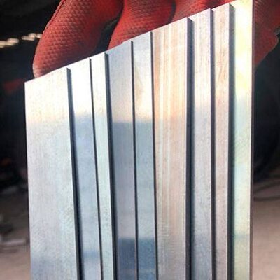 65mn弹簧钢带弹簧钢板高弹性震动弹簧片打孔钣金加工淬火蘸火钢片