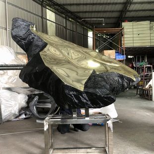 现代落地黑金色中型玻璃钢雕塑摆件酒店大厅展示厅户外金属软装饰