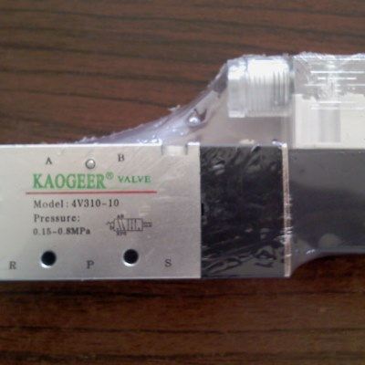 DC24V 3/8口径二位五通阀电磁阀4V310-10