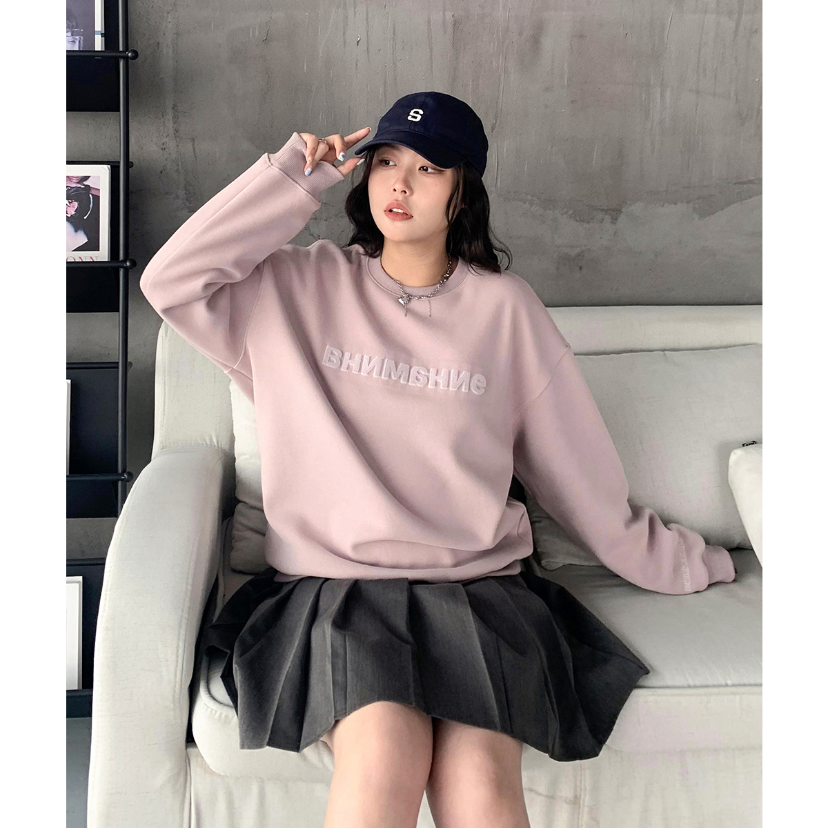 CV大码女装 秋季新款圆领牙刷绣字母加绒卫衣无帽套头微胖穿搭女