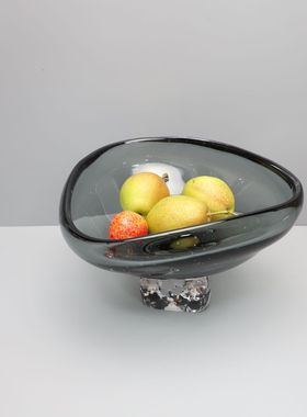 北欧创意灰色三角果盘摆件样板房售楼部书房客厅桌面玄关软装饰品