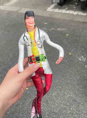 假面骑士ex_aid宝生永梦老鼠干抽象玩偶白边铁丝骨架四肢分离造型