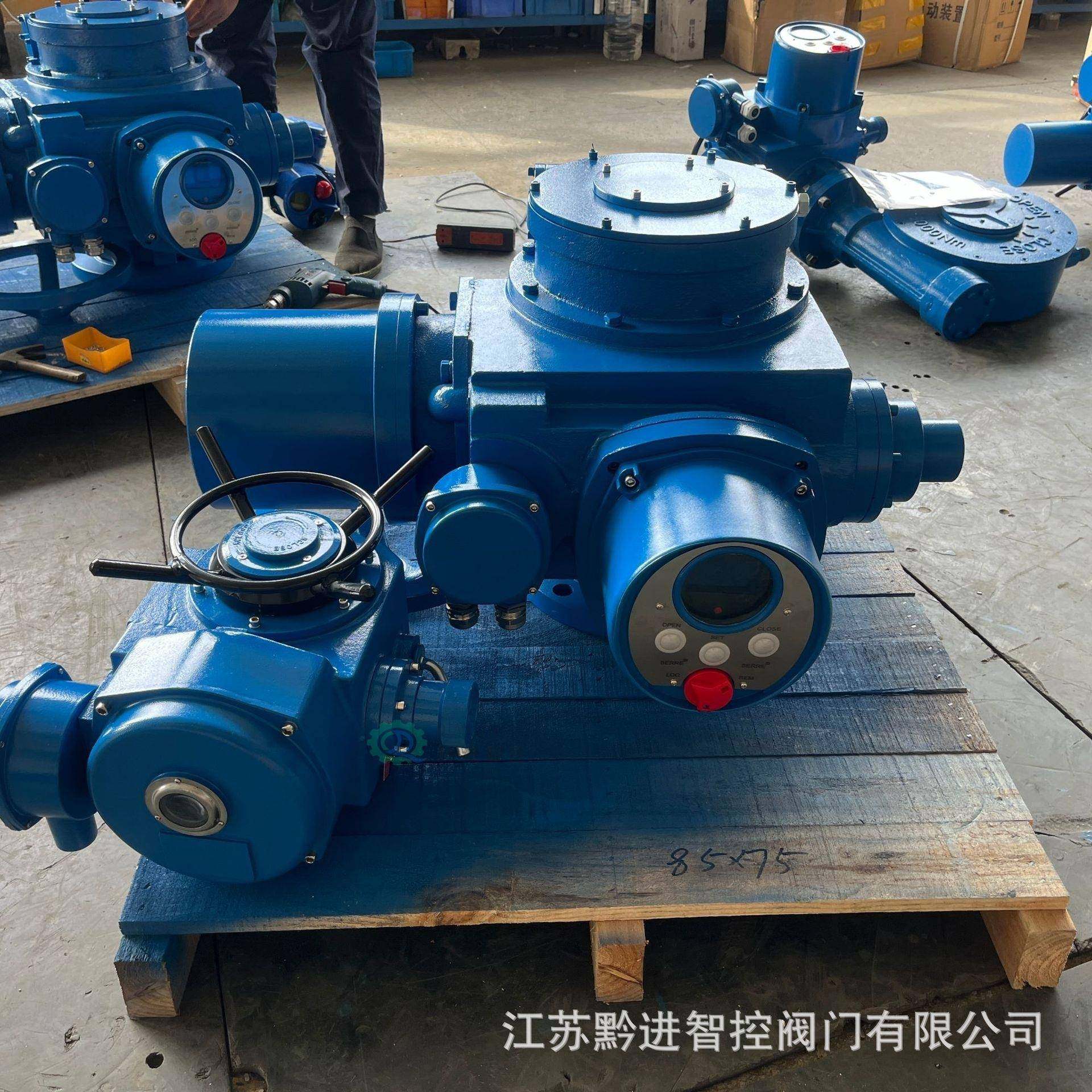 ISO认证防爆执行器DZW120开关型防爆等级ExdIIBT4手电两用ZB120