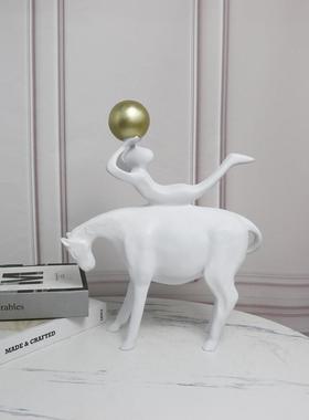 现代简约新中式牧马人摆件雕塑样板房售楼处书房客厅软装饰品