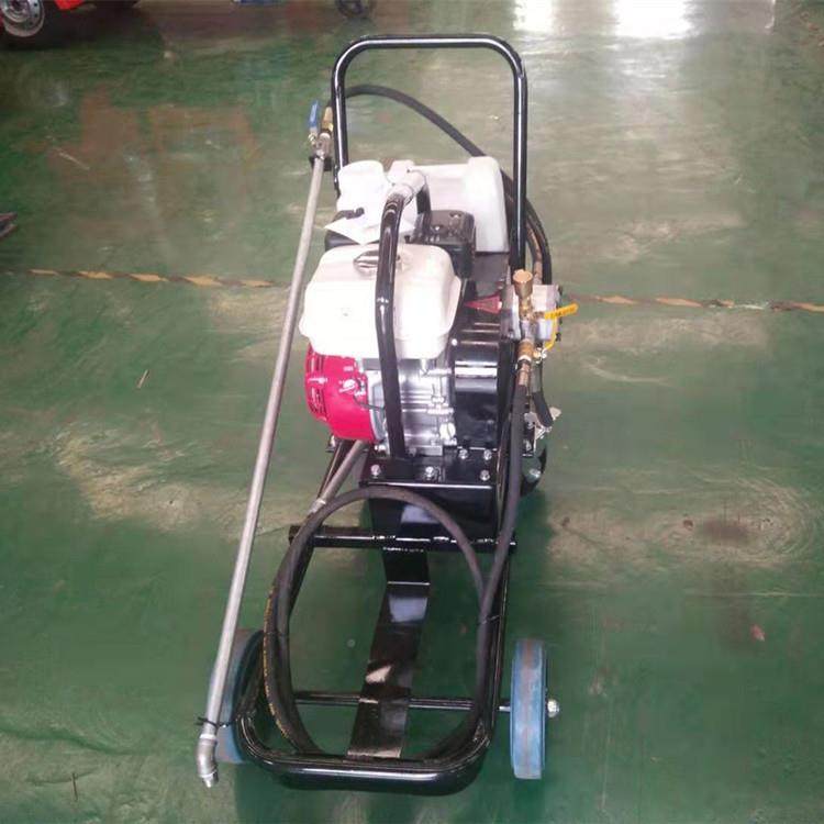 山东翻将桶新路面布机 沥青809洒布机可小型沥青直接撒放置机器上,纺织面料/辅料/配套,纺织机械配件,淘宝优惠券,粉丝福利购,淘宝优惠卷