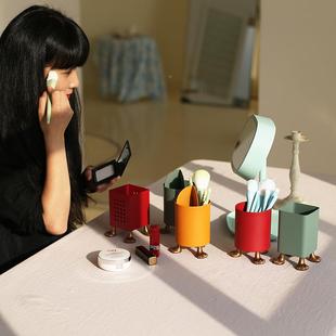 9WOR 纳盒刷眉笔美549妆纳刷收纳筒笔筒卧室 猫爪化妆收桶桌面收
