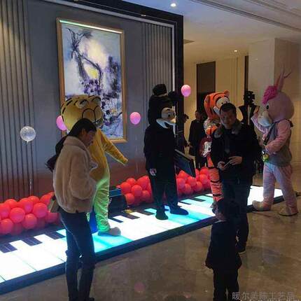 地LED感NQJ家应脚踩板钢琴制作厂音乐脚踩量魔法地板钢琴批生产出