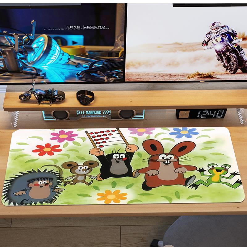 鼹鼠的故事鼠标垫超大可爱卡通女生宿舍书桌垫办公桌垫电脑键盘垫